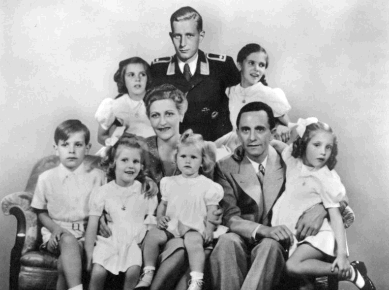 Famille Goebbels - Magda mre parfaite